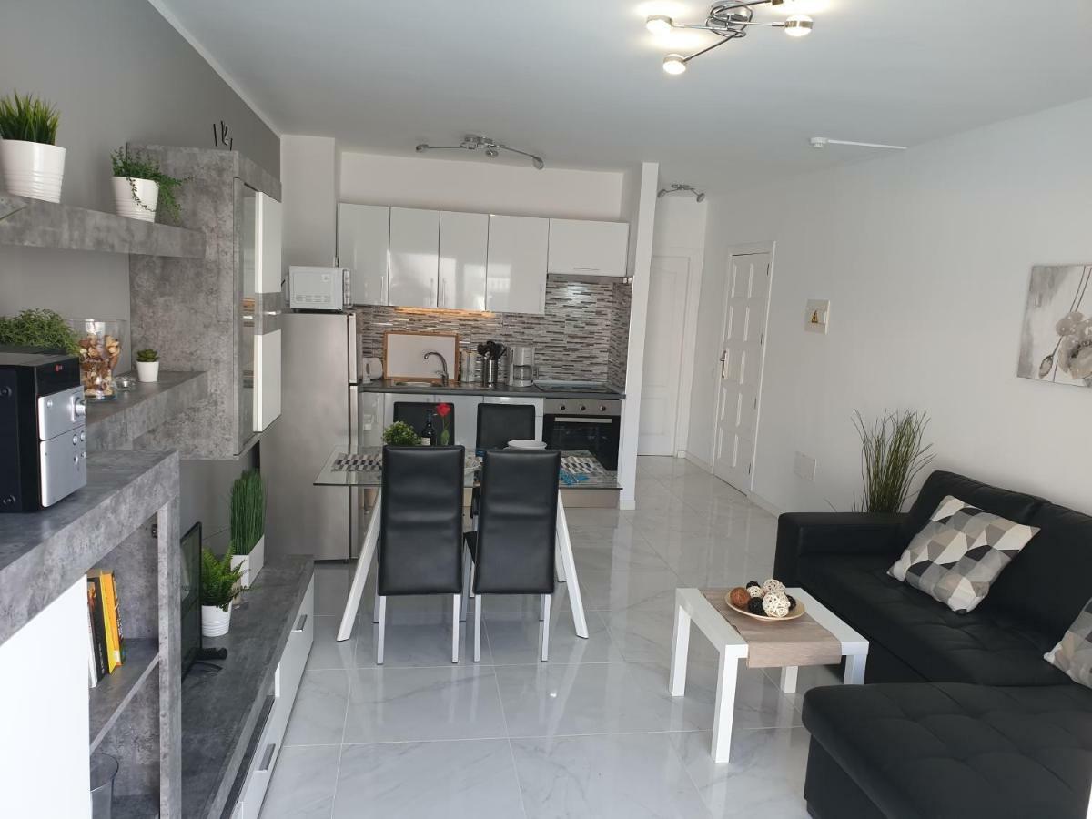 Casa Las Flores With Heated Pool, Only 490 Meters To The Beach, Balcony, Wifi Арона Экстерьер фото